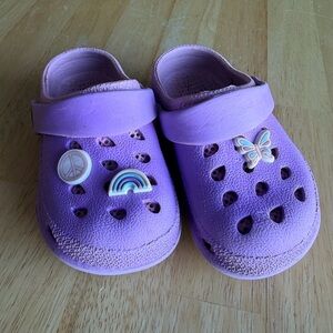 Capelli of New York Lavender Kids Water Shoes